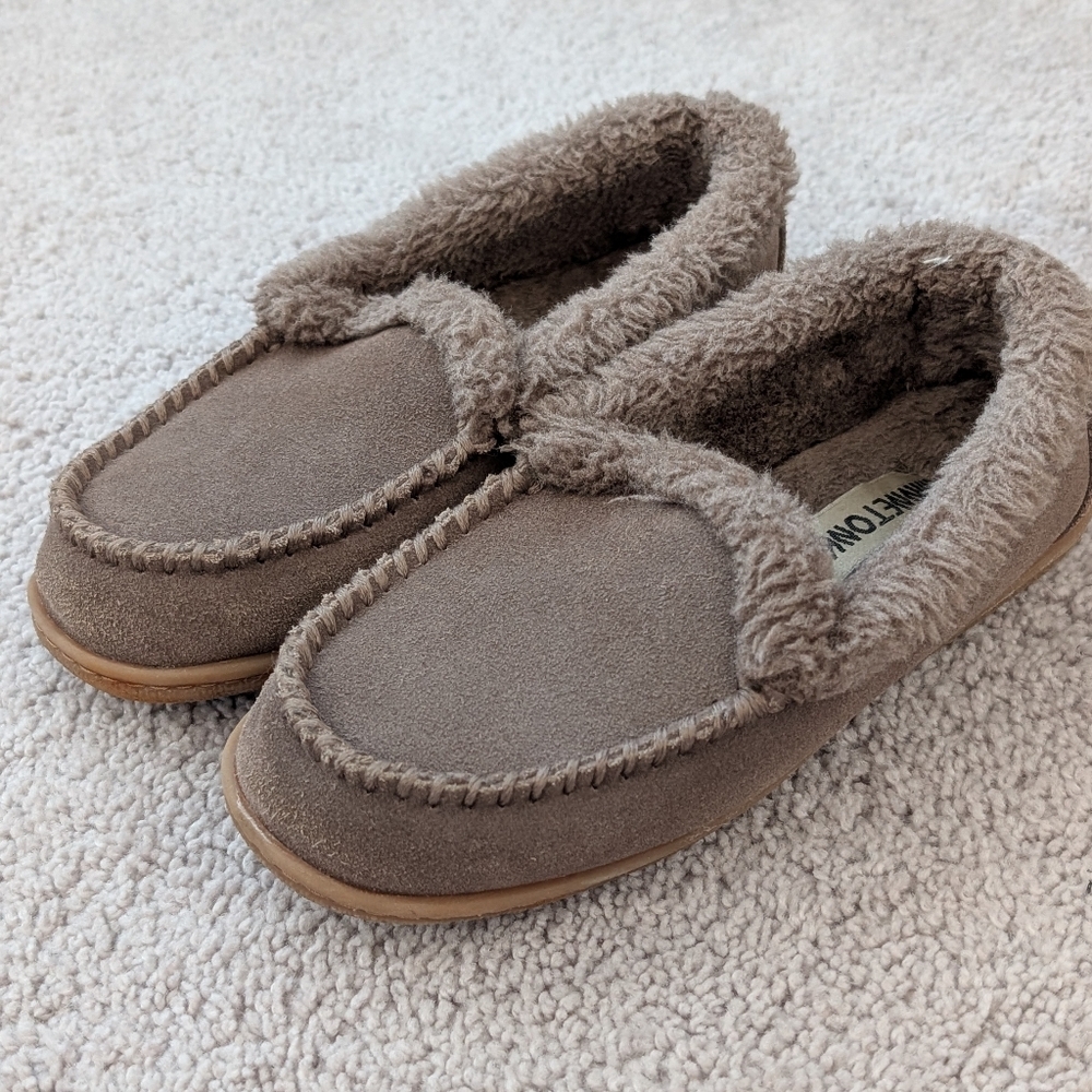 Minnetonka Women's Size 6M Shoes Brown Suede Faux Fur Lined Slippers Loafers